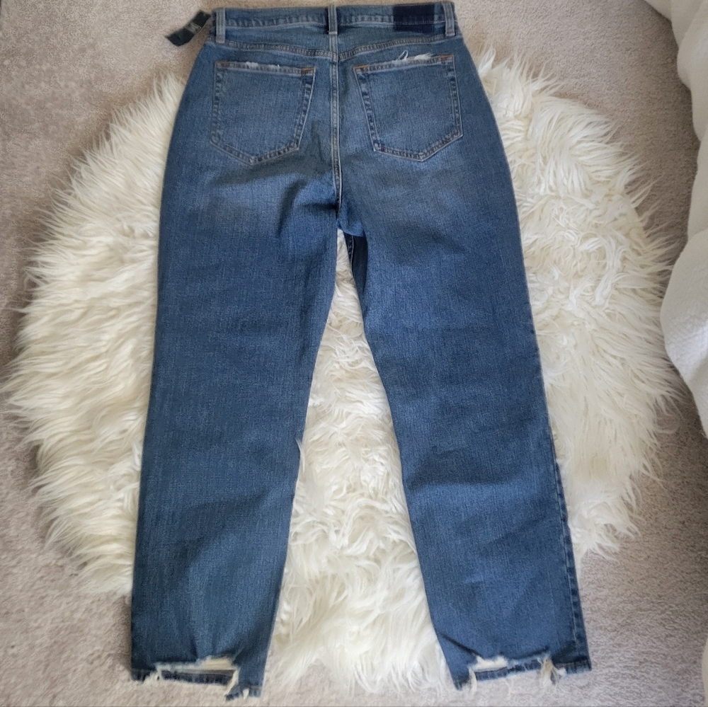 A&F Curve Love Ultra High Rise Straight Jeans - Picture 6 of 10